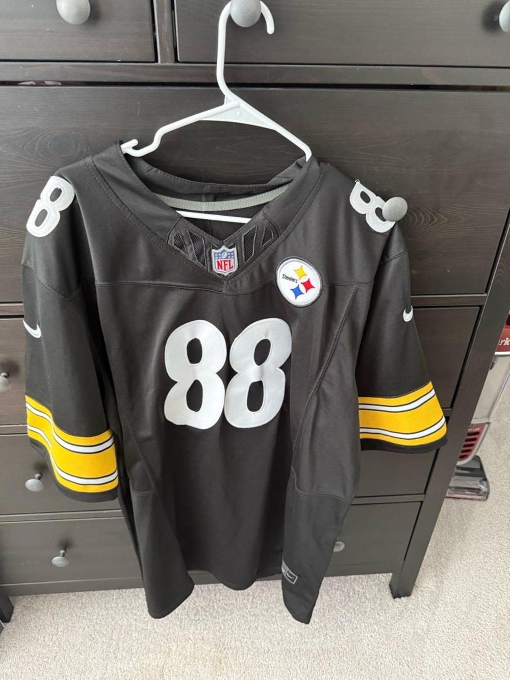 Pittsburgh Steelers Pat Freiermuth Jersey